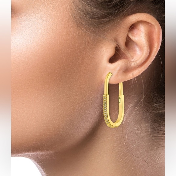 Kenneth Jay Lane Oval Hoop Earrings​​